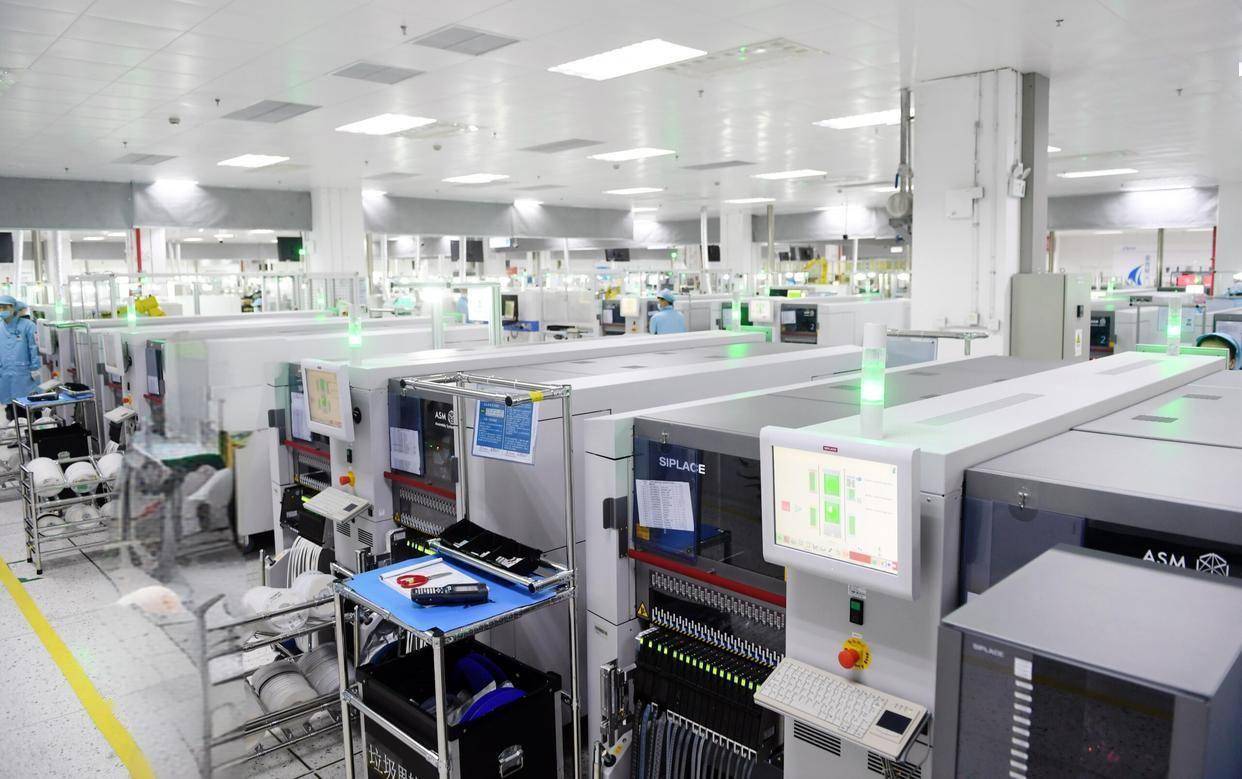 么系统好？三大系统对比选对少踩坑！PG麻将胡了网站入口工业一体机用什(图4)